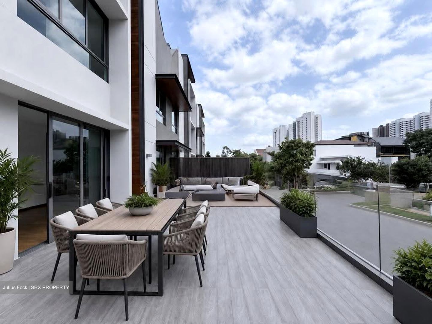 East Coast Avenue (D15), Terrace #613312791